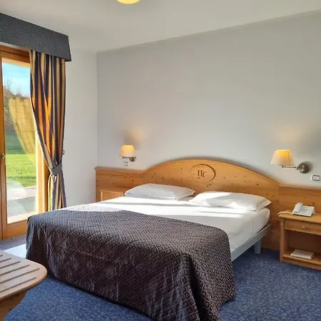 Canova Hotel 3*