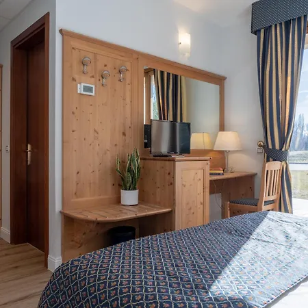 Hotel Canova 3*